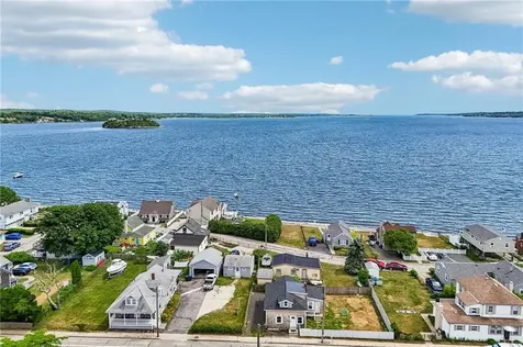 479 Park Avenue Portsmouth RI 02871