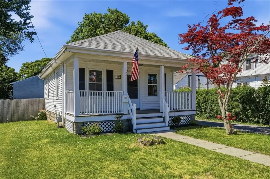 1009 Willett Avenue East Providence RI 02915