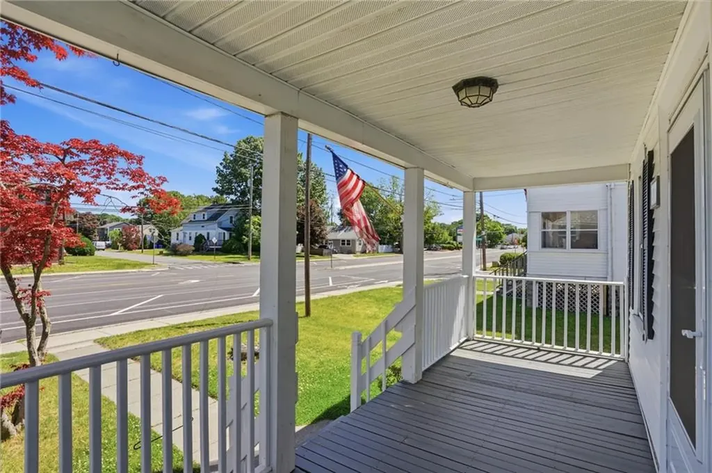1009 Willett Avenue East Providence RI 02915