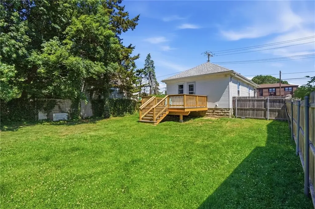 1009 Willett Avenue East Providence RI 02915