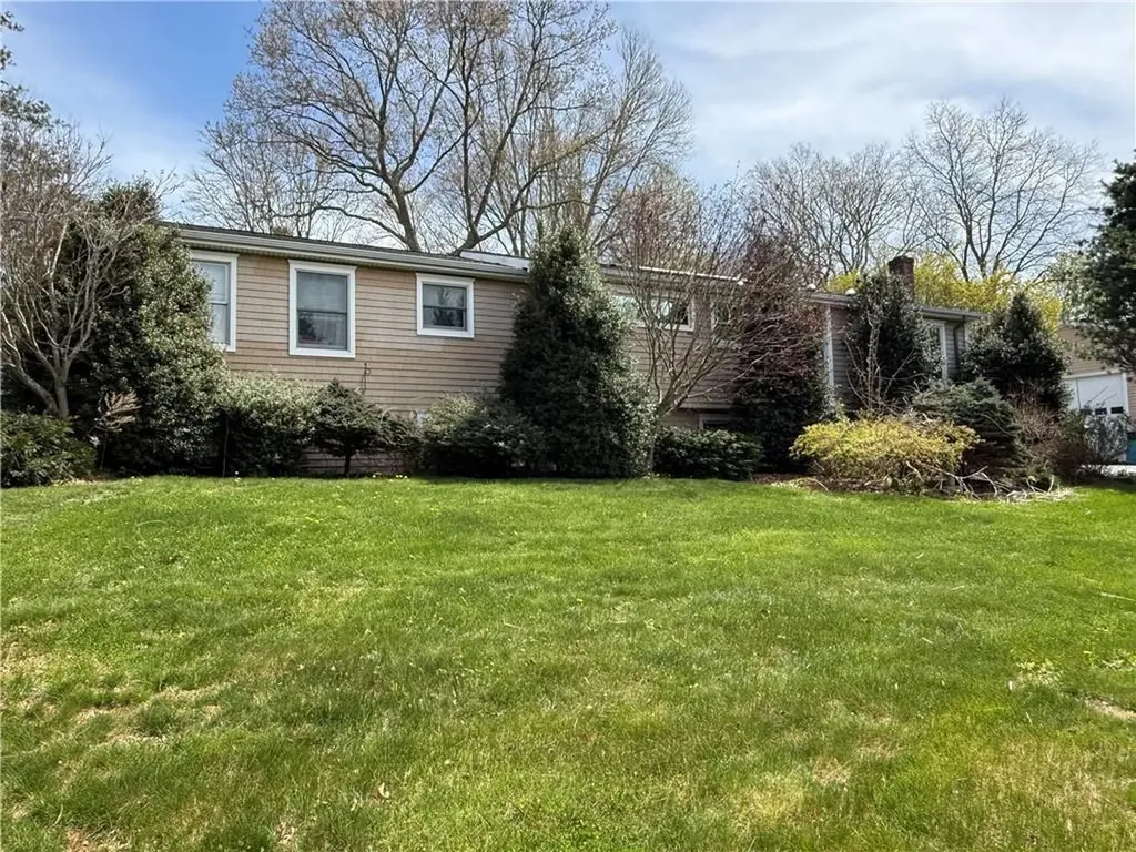 1 Edgewood Avenue Hopkinton RI 02804