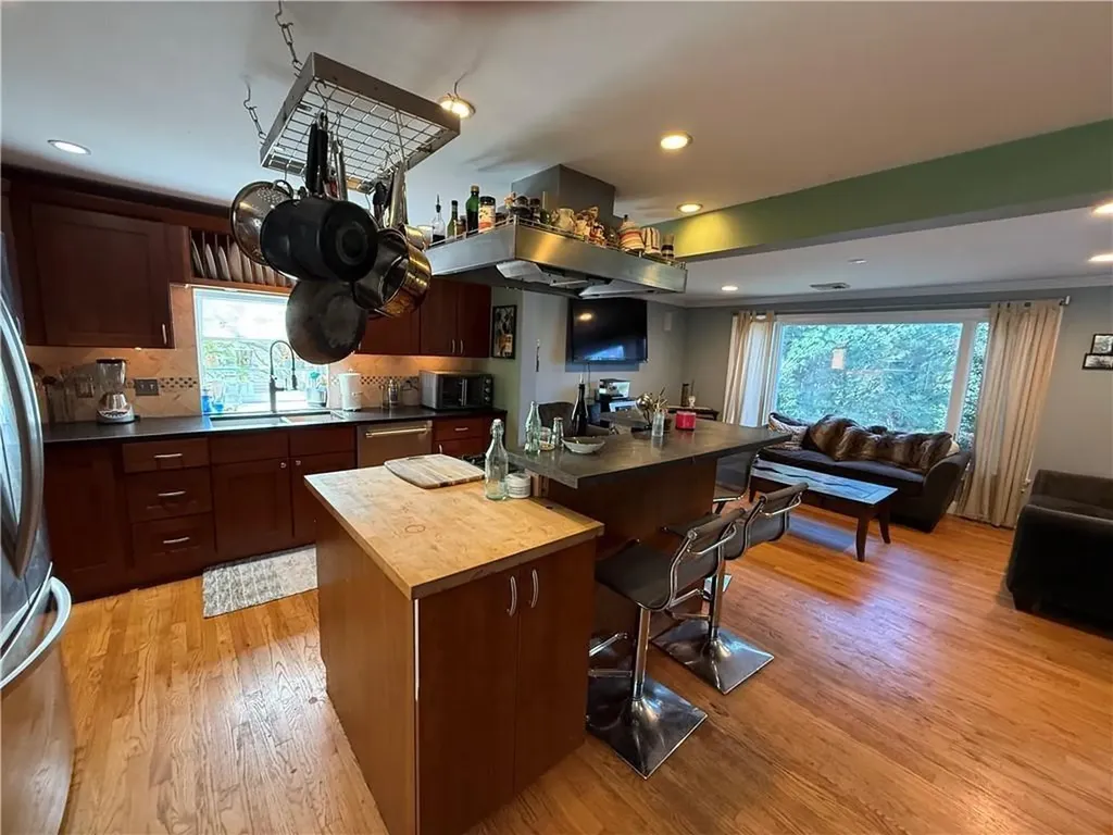 1 Edgewood Avenue Hopkinton RI 02804