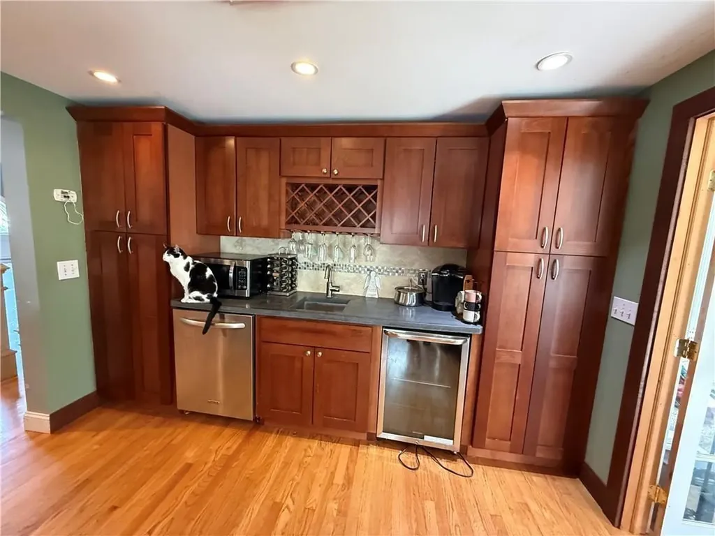 1 Edgewood Avenue Hopkinton RI 02804