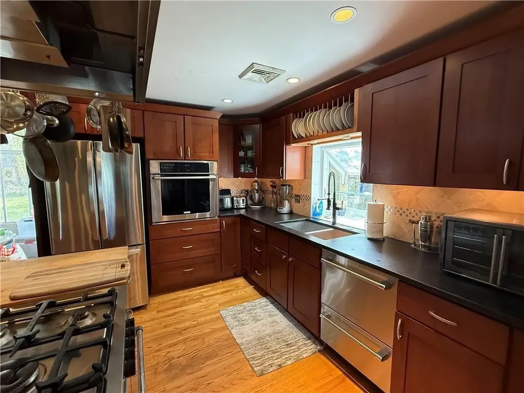 1 Edgewood Avenue Hopkinton RI 02804