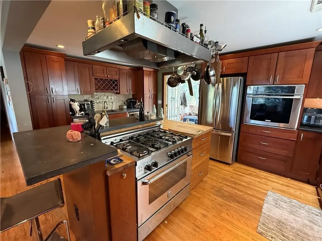 1 Edgewood Avenue Hopkinton RI 02804