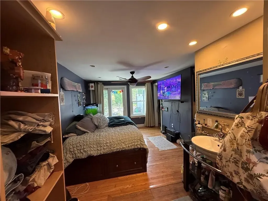 1 Edgewood Avenue Hopkinton RI 02804