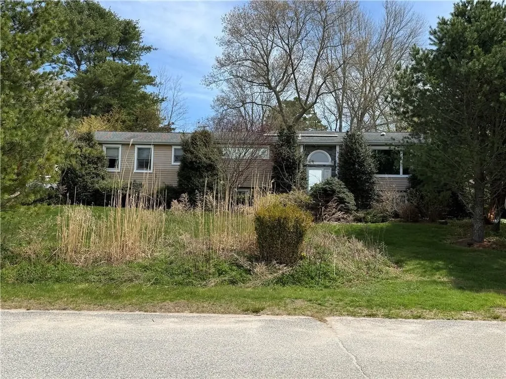 1 Edgewood Avenue Hopkinton RI 02804