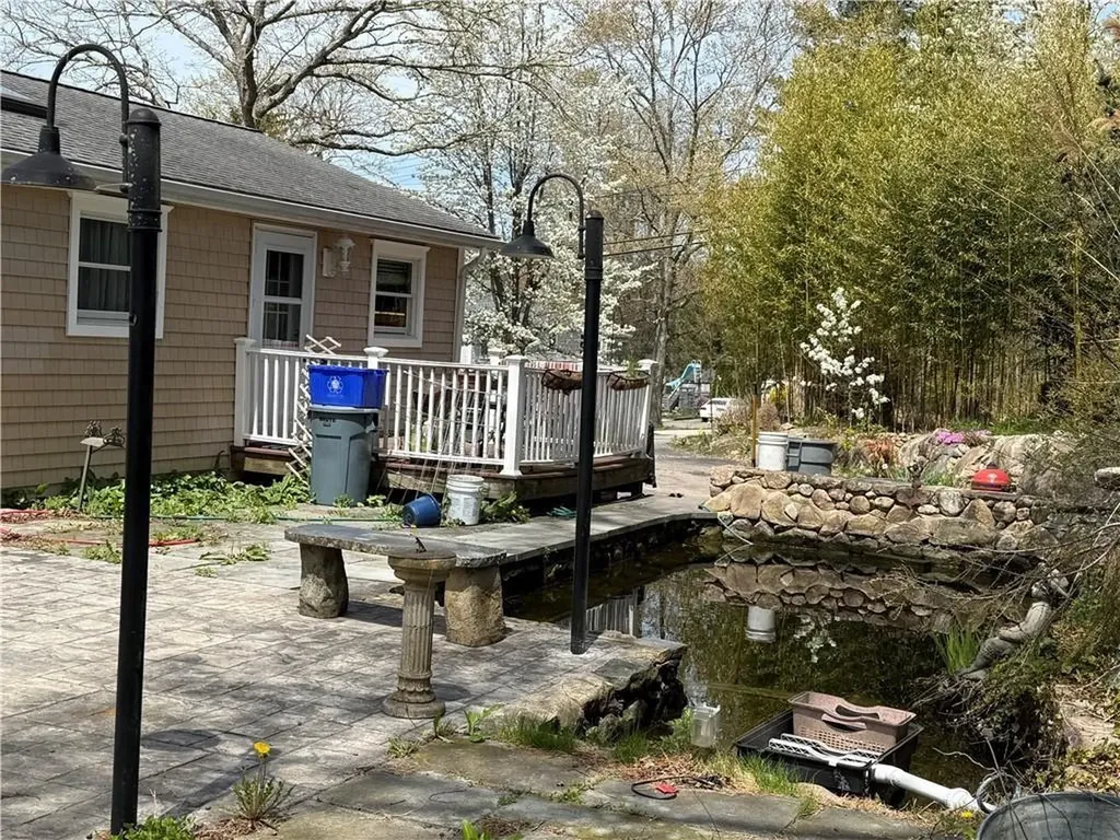 1 Edgewood Avenue Hopkinton RI 02804