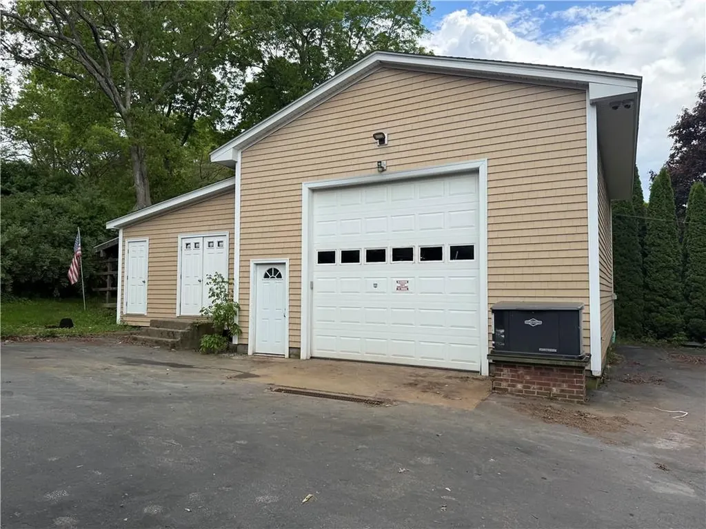 1 Edgewood Avenue Hopkinton RI 02804