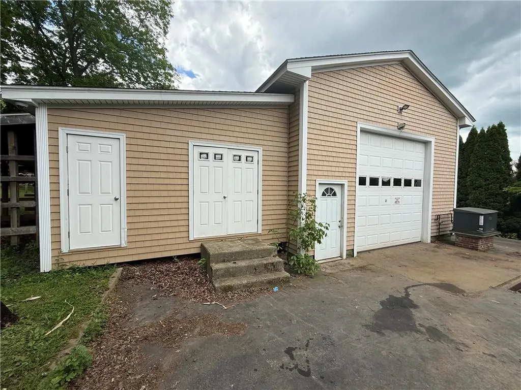 1 Edgewood Avenue Hopkinton RI 02804