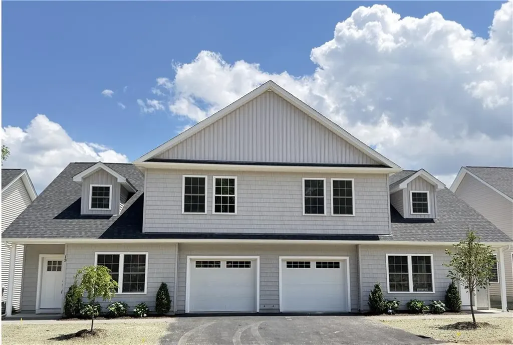 13 Fieldstone Way Johnston RI 02919