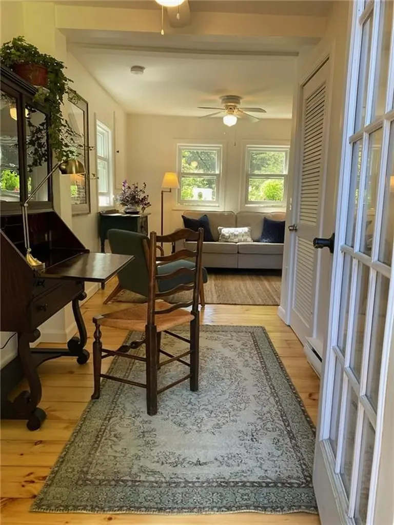 87 Wood Lane South Kingstown RI 02879