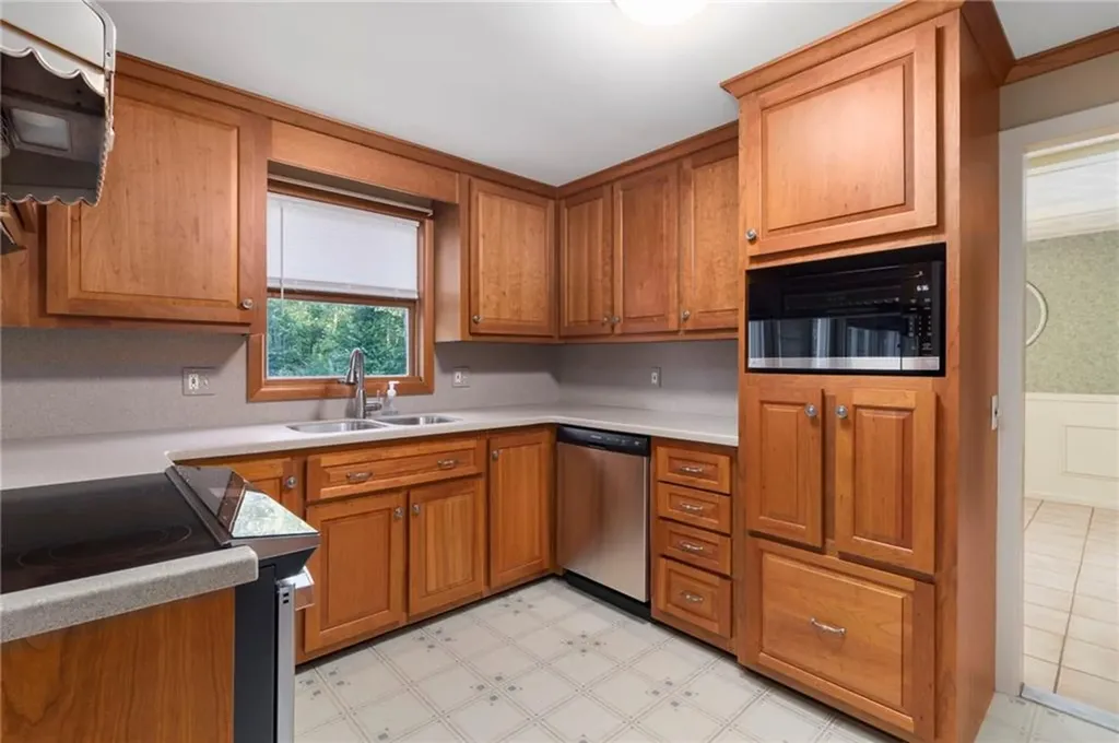 51 Stony Lane North Kingstown RI 02852