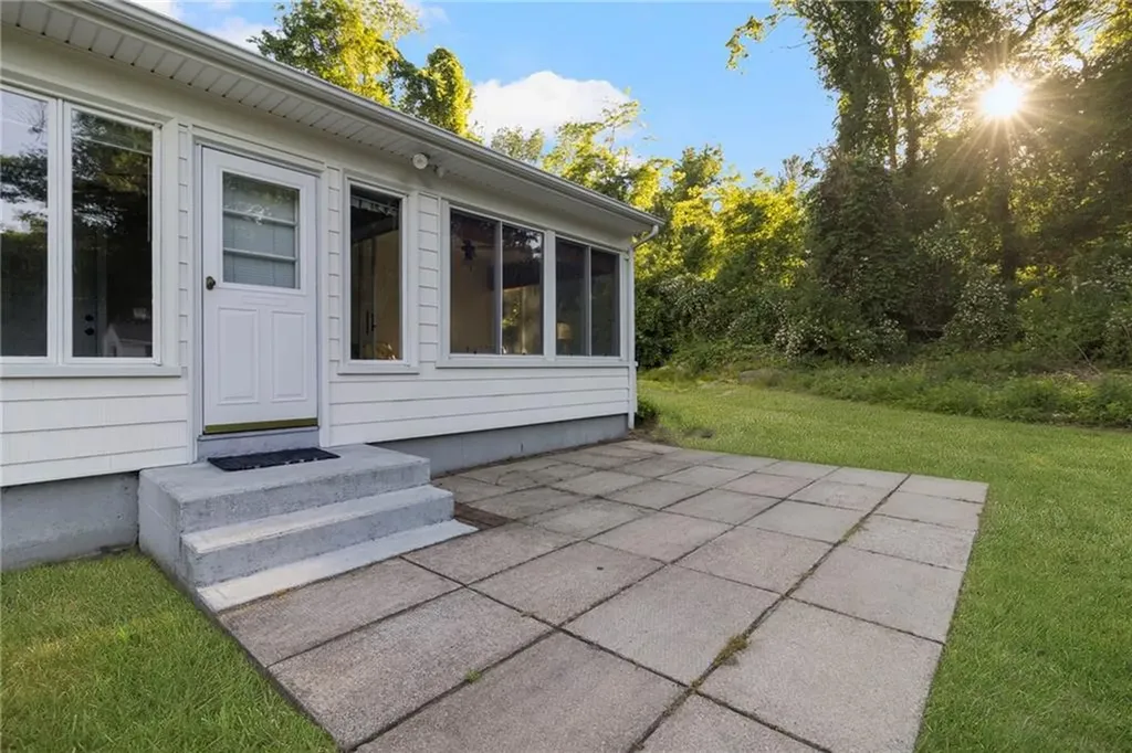 51 Stony Lane North Kingstown RI 02852