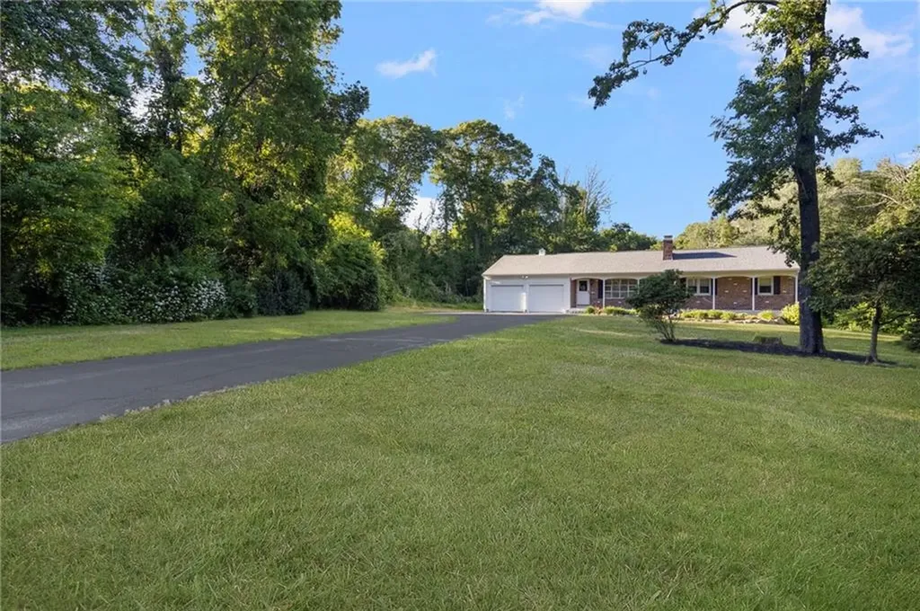 51 Stony Lane North Kingstown RI 02852