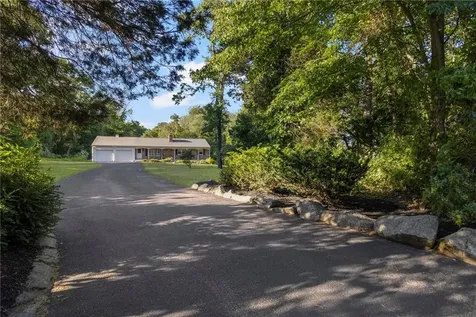 51 Stony Lane North Kingstown RI 02852