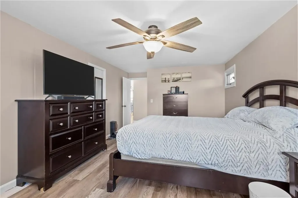 33 Belmont Avenue East Providence RI 02914