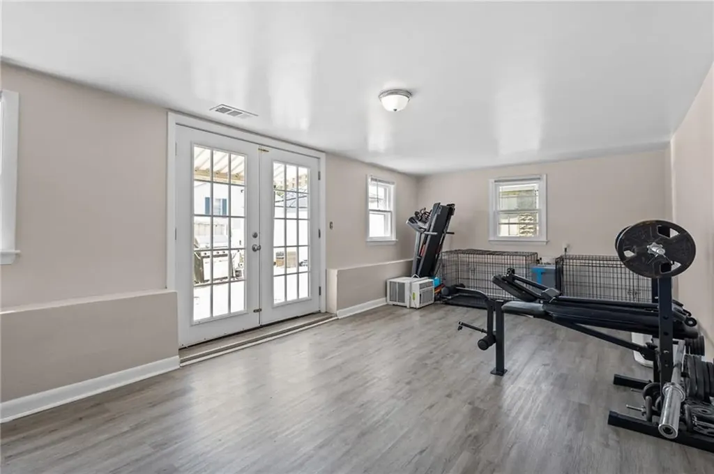 33 Belmont Avenue East Providence RI 02914