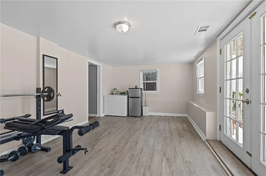 33 Belmont Avenue East Providence RI 02914
