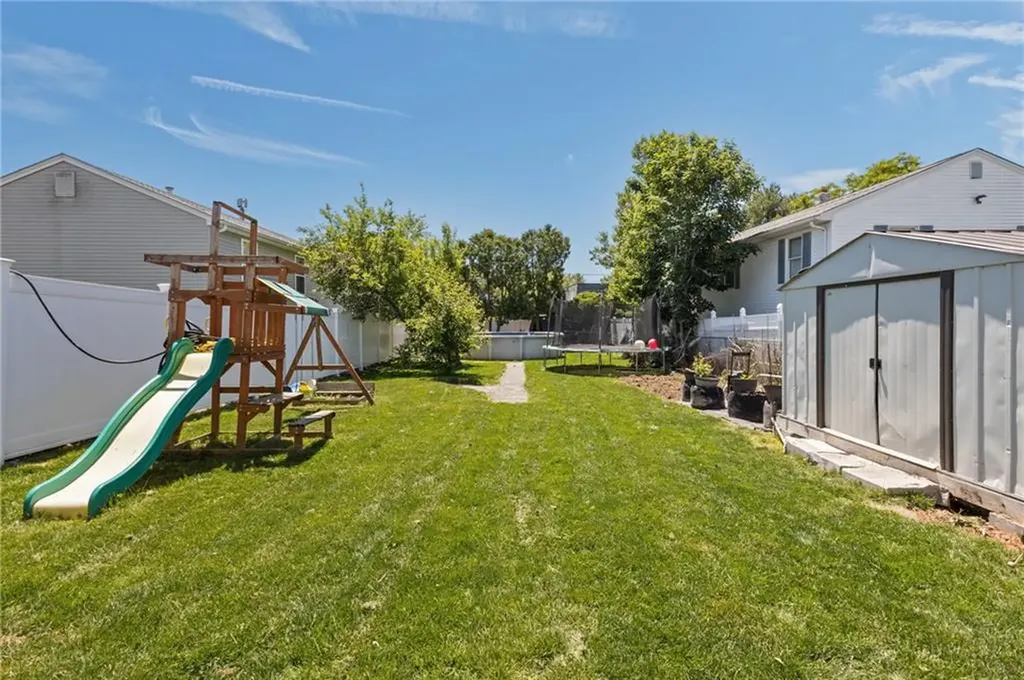 33 Belmont Avenue East Providence RI 02914