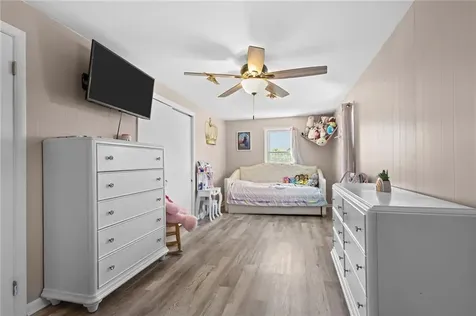 33 Belmont Avenue East Providence RI 02914
