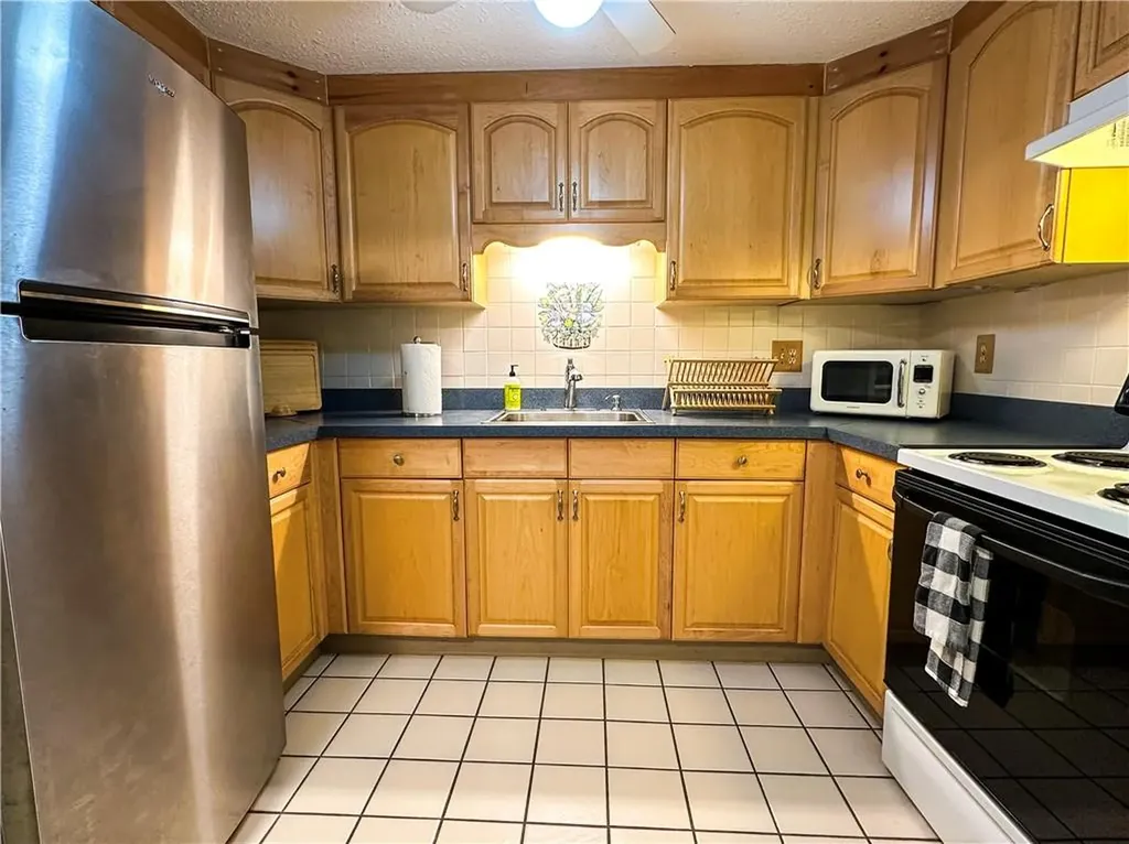 565 Smithfield Road North Providence RI 02904