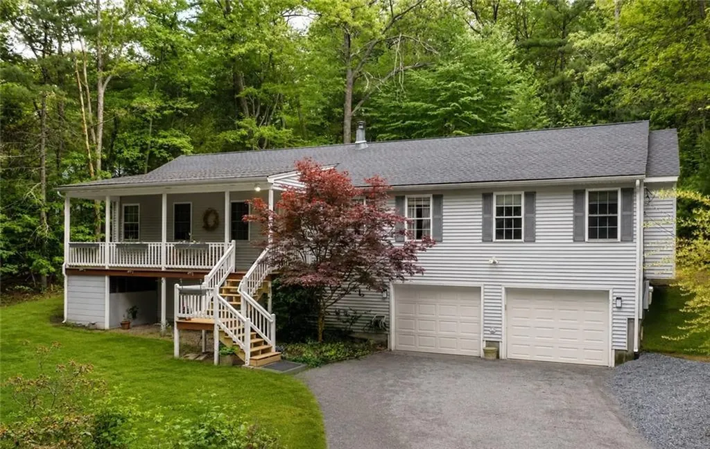 167 Vernon Drive Glocester RI 02814
