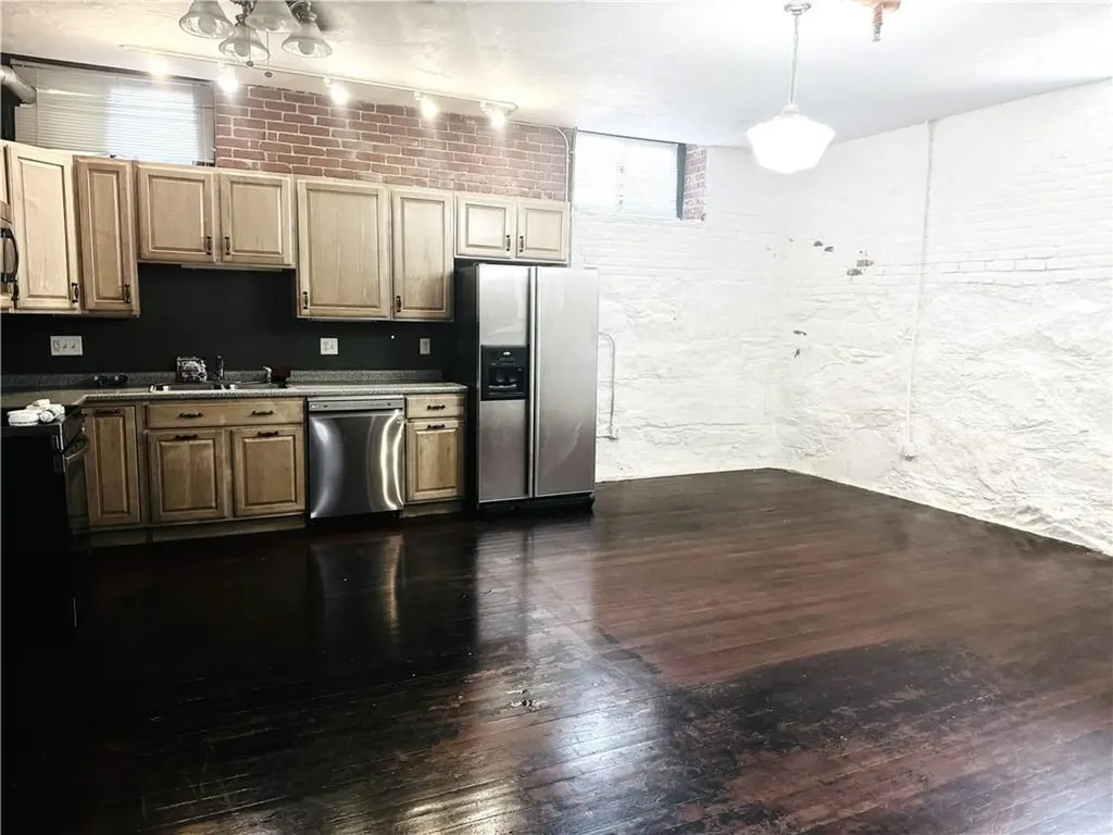 24 Front Street Woonsocket RI 02895