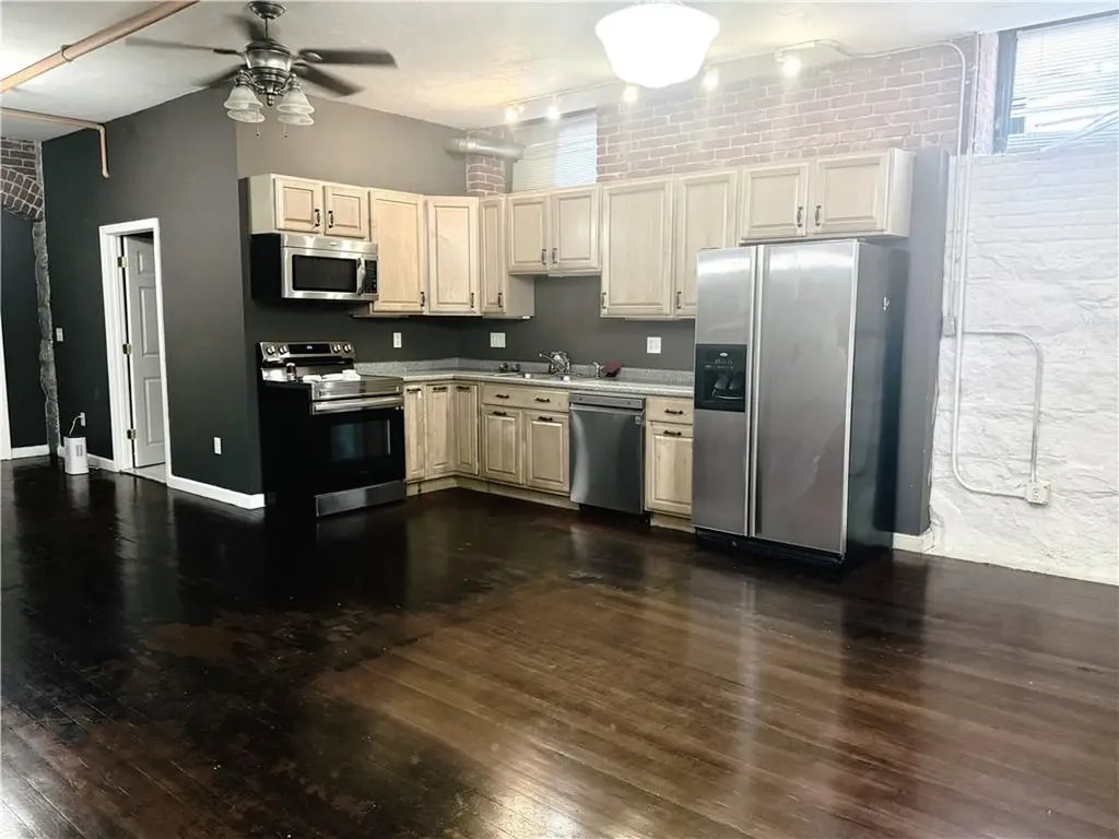 24 Front Street Woonsocket RI 02895