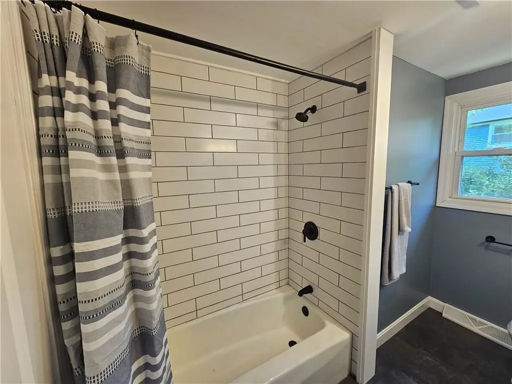 116 Louise Drive Tiverton RI 02878