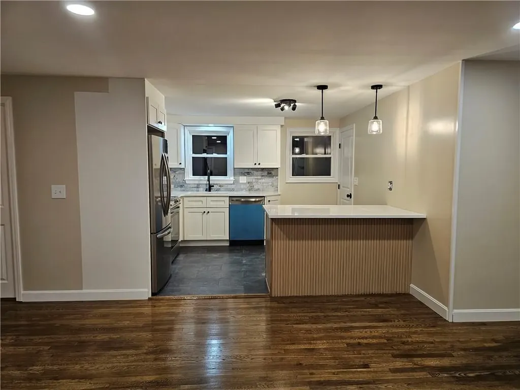 116 Louise Drive Tiverton RI 02878