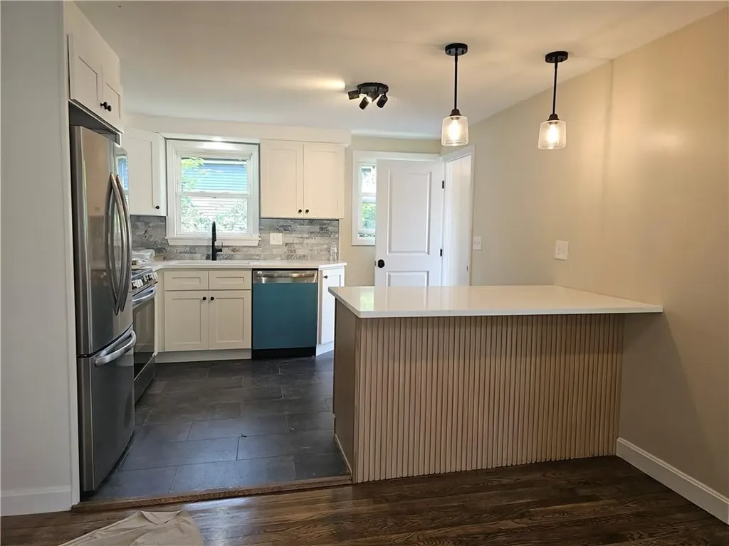 116 Louise Drive Tiverton RI 02878