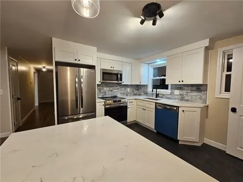116 Louise Drive Tiverton RI 02878