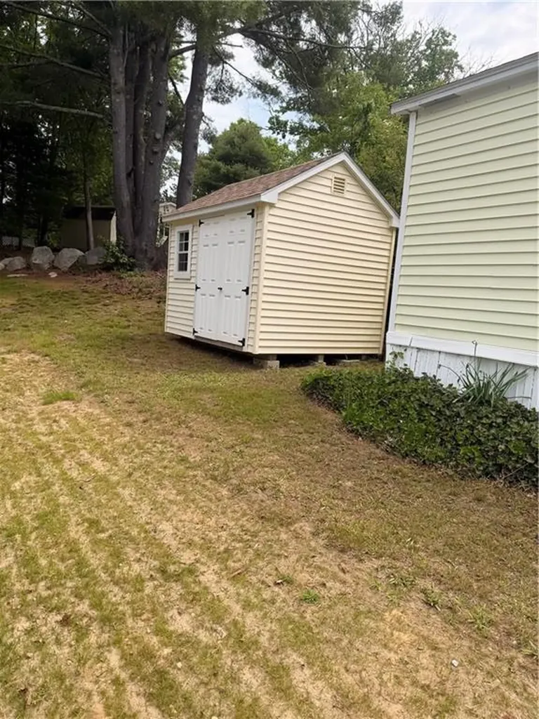 31 Foxtrot Drive Charlestown RI 02813