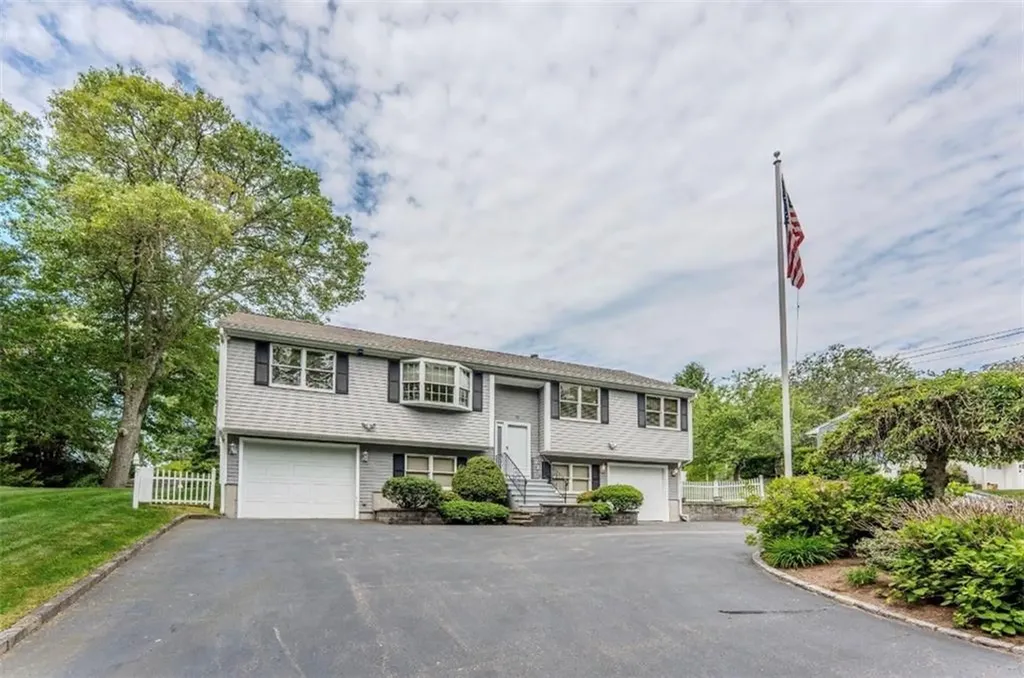58 Brush Hill Road Narragansett RI 02882