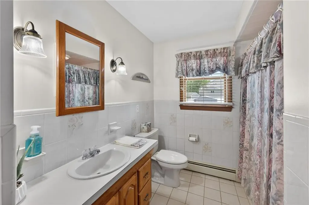 58 Brush Hill Road Narragansett RI 02882