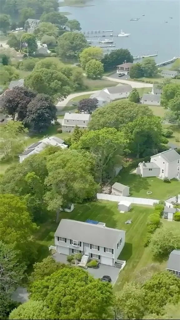 58 Brush Hill Road Narragansett RI 02882