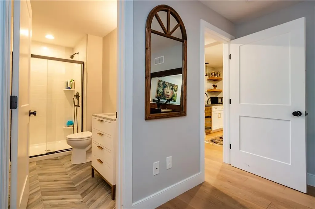 15 Castle Street East Greenwich RI 02818