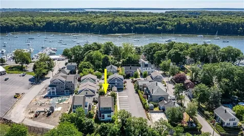15 Castle Street East Greenwich RI 02818