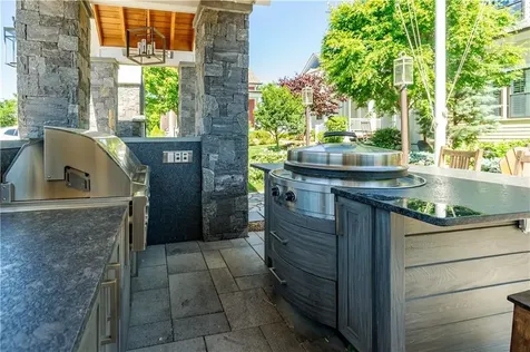 15 Castle Street East Greenwich RI 02818