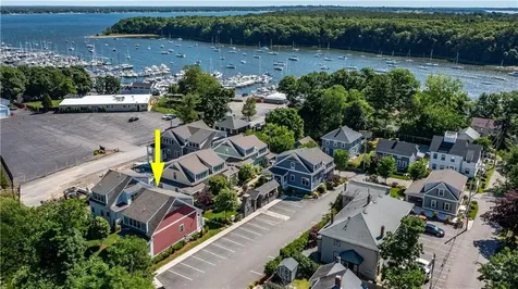 15 Castle Street East Greenwich RI 02818