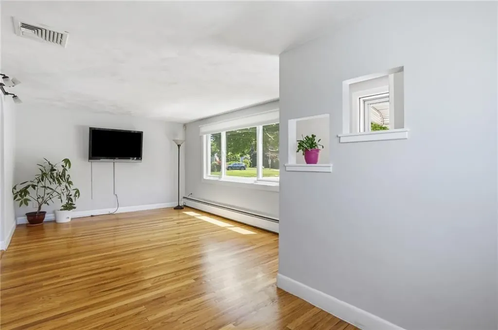 55 Blue Hill Drive Warwick RI 02886