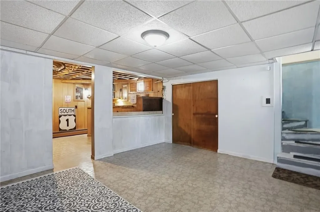 55 Blue Hill Drive Warwick RI 02886