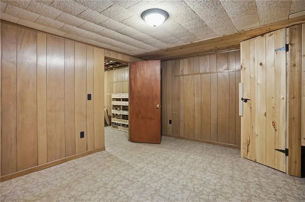 55 Blue Hill Drive Warwick RI 02886