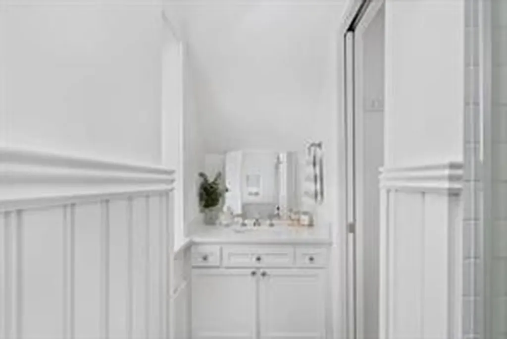 17 Willow Street Newport RI 02840