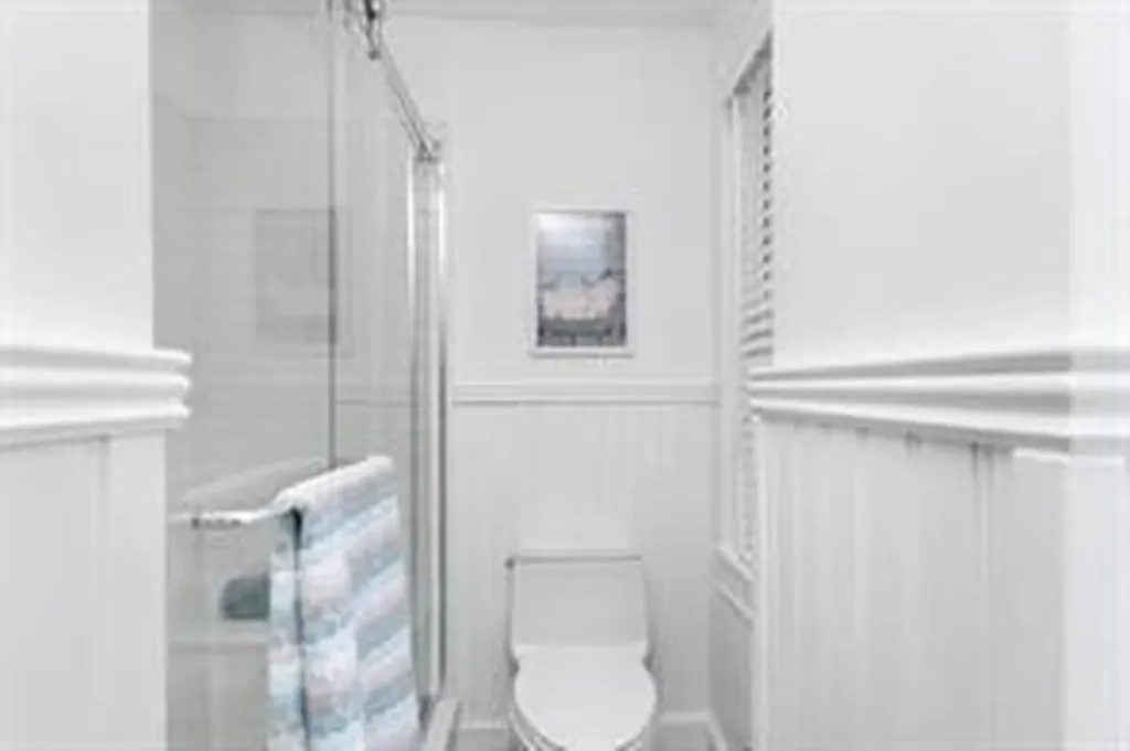 17 Willow Street Newport RI 02840