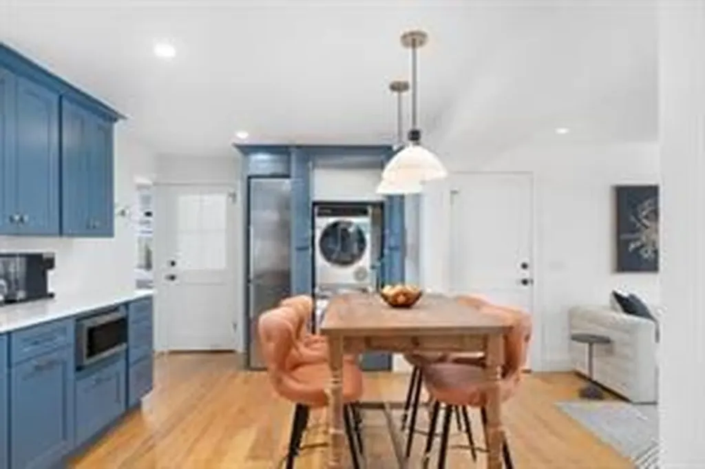 17 Willow Street Newport RI 02840