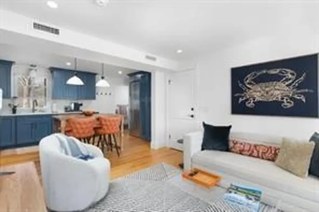 17 Willow Street Newport RI 02840