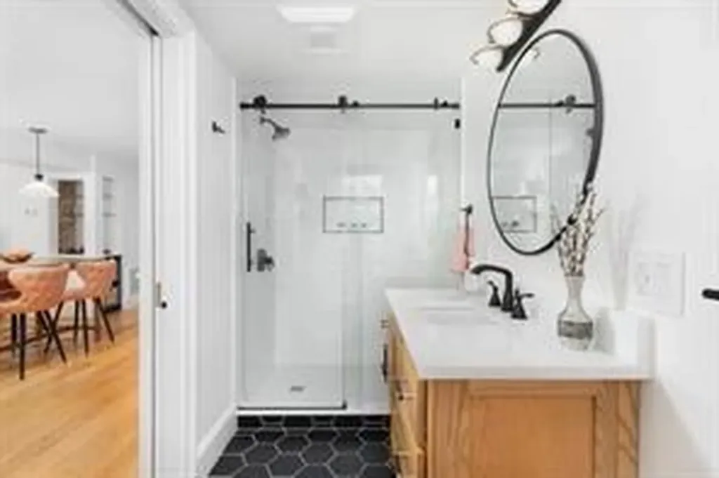 17 Willow Street Newport RI 02840
