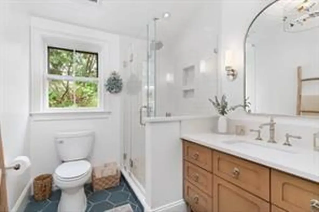 17 Willow Street Newport RI 02840